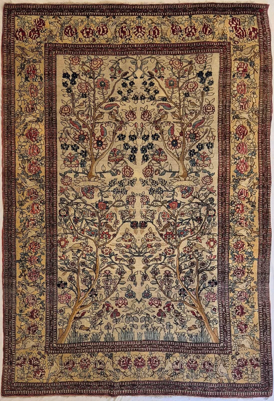 ANTIQUE IRANIAN TEHRAN HANDMADE WOOL CARPET