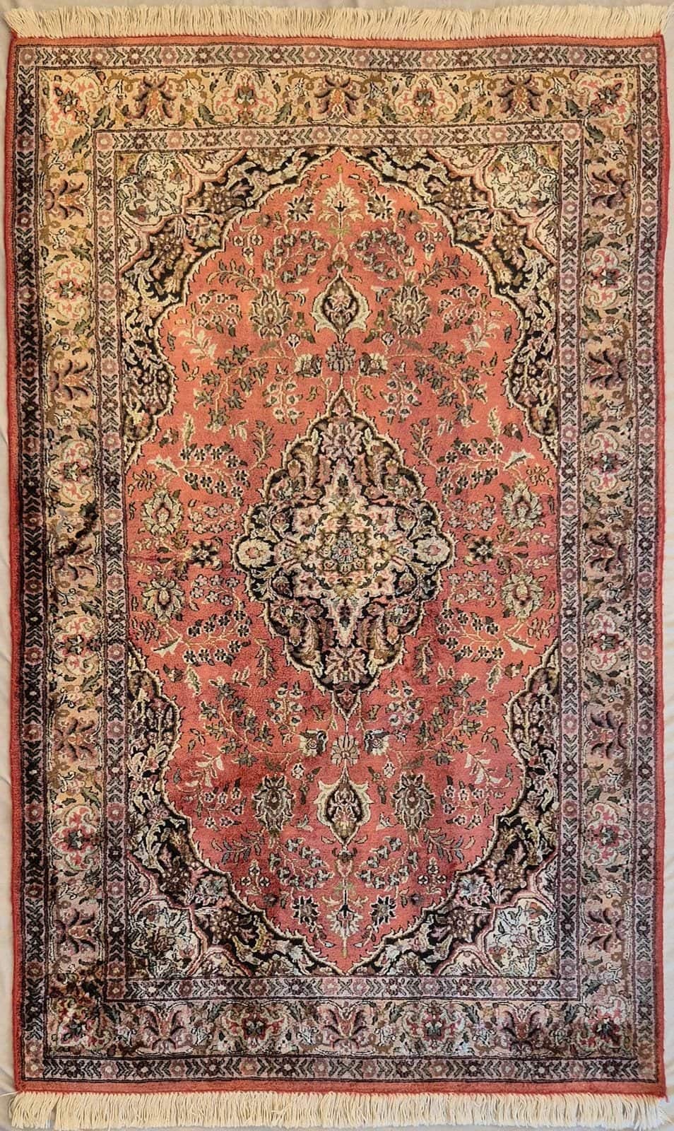 INDIAI KASMÍR SELYEM KÉZI CSOMÓZÁSÚ SZŐNYEG