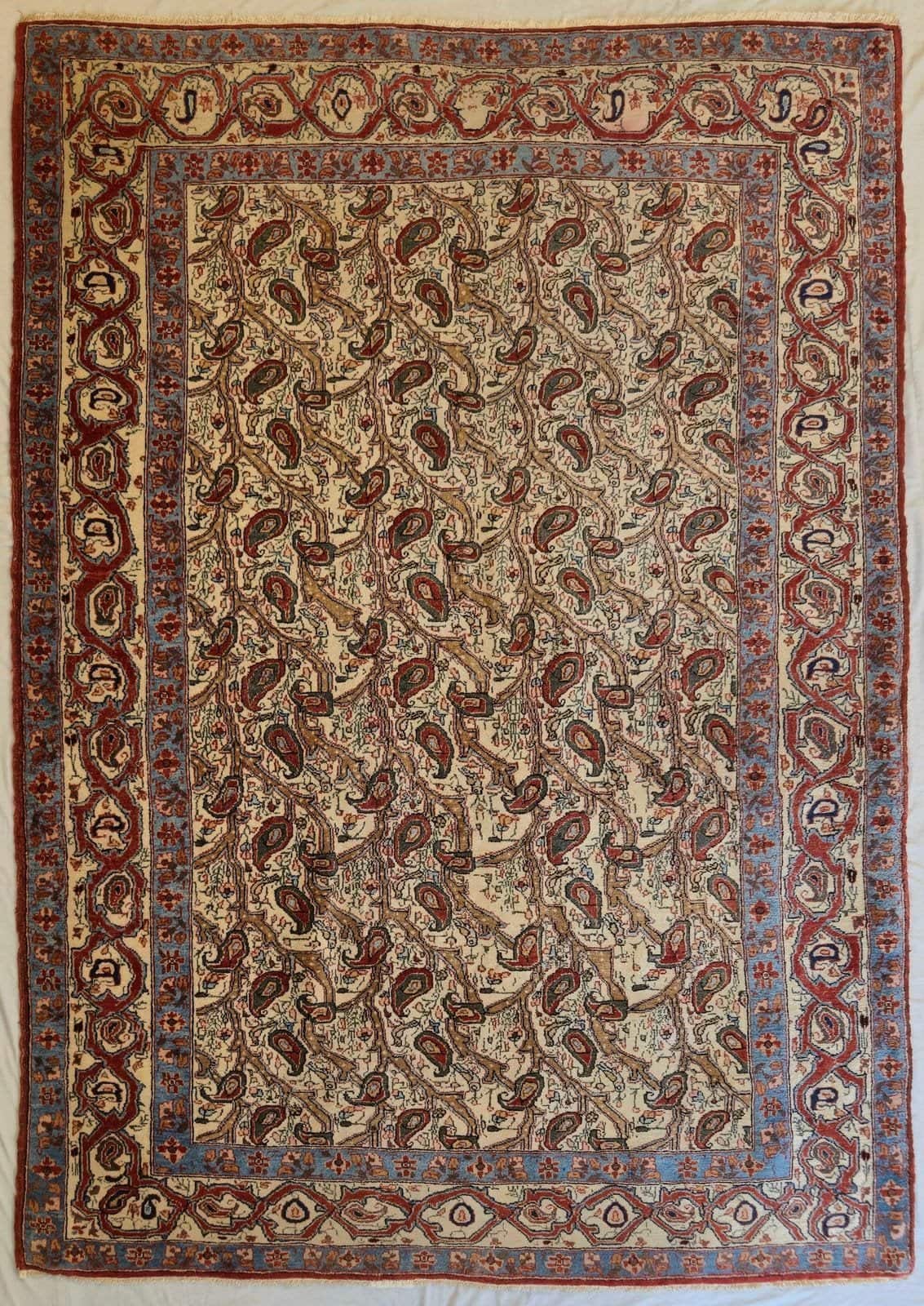 ANTIQUE IRANIAN QOM HANDMADE WOOL CARPET