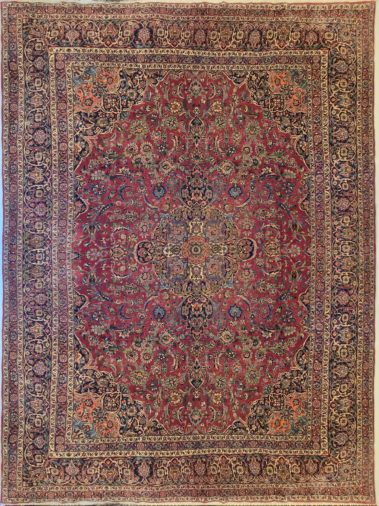 ANTIQUE IRANIAN KASHAN HANDMADE WOOL CARPET
