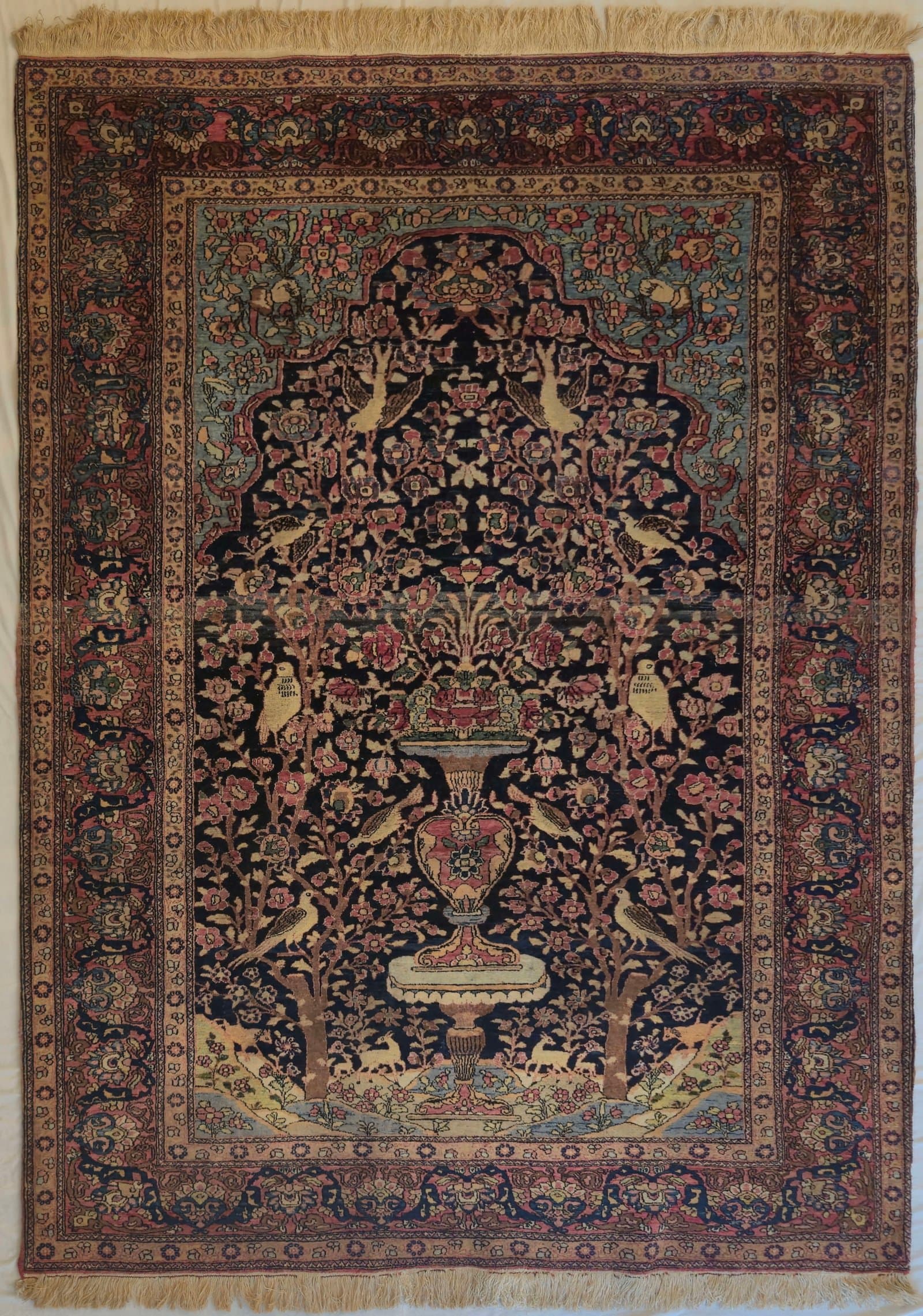 IRÁNI ANTIK ISFAHAN AHMAD KÉZI CSOMÓZÁSÚ GYAPJÚ SZŐNYEG