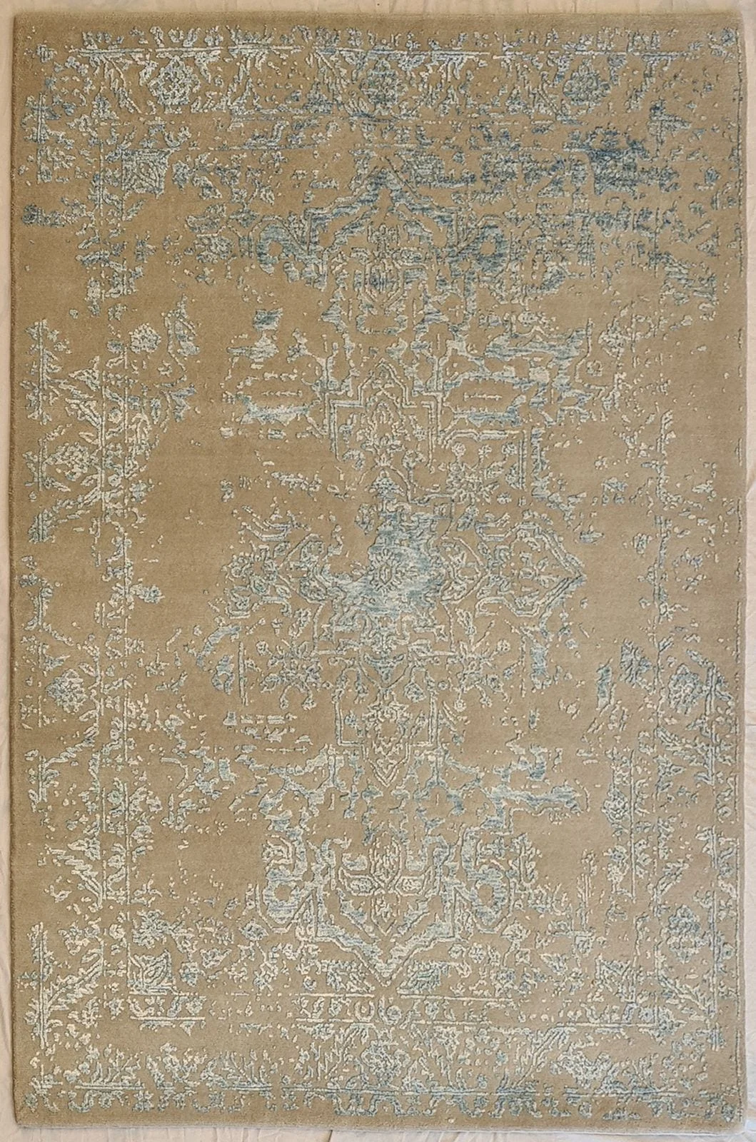 INDIAN AVANT-GARDE DARA HERIZ GREY HANDMADE CARPET(multiple sizes)