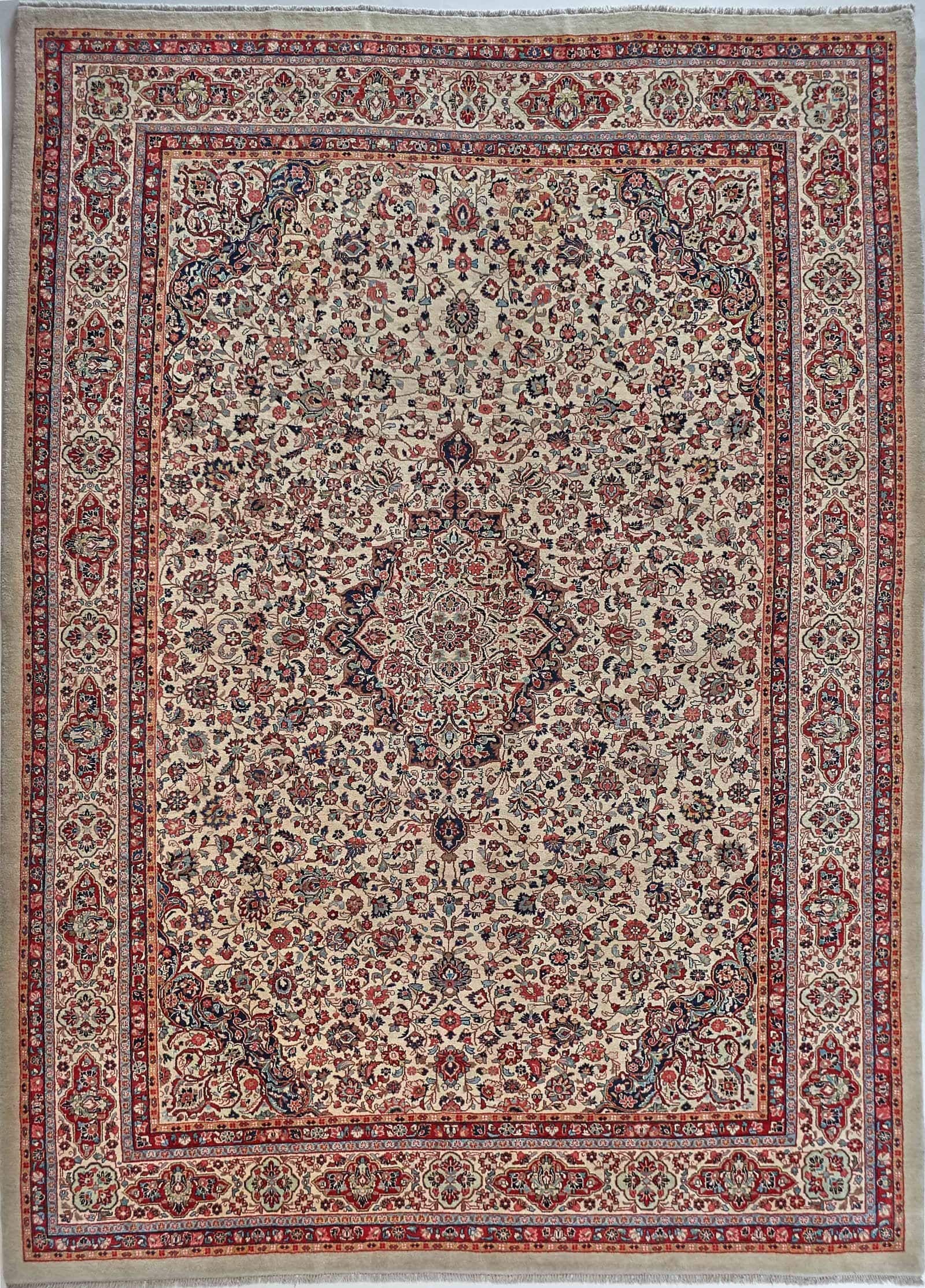 IRANIAN SAROUGH HANDMADE WOOL CARPET