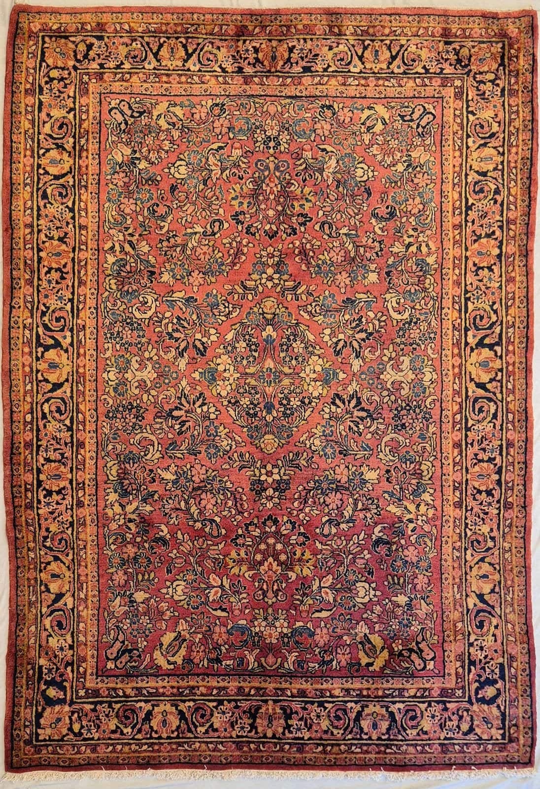 ANTIQUE IRANIAN SAROUGH HANDMADE WOOL CARPET