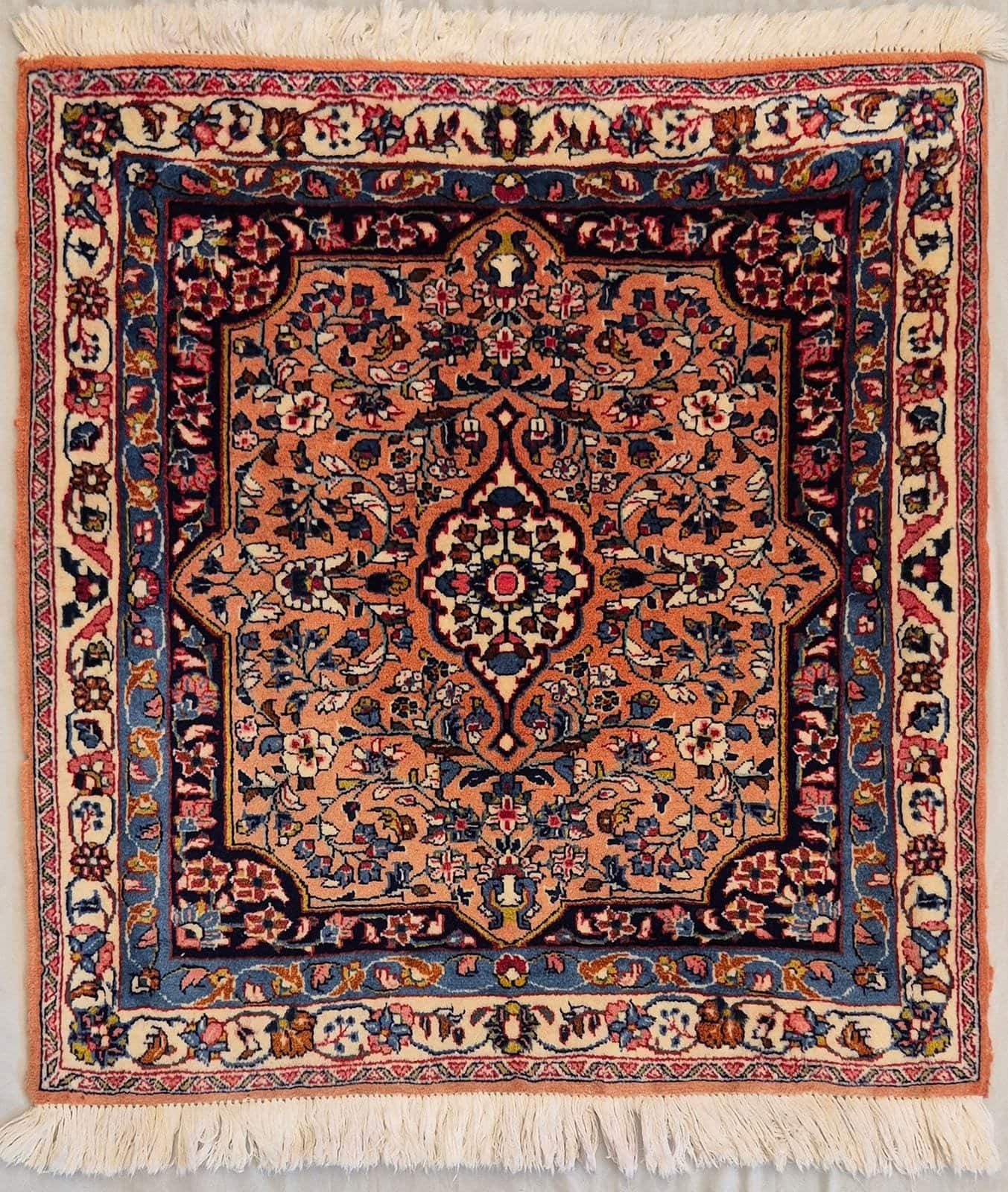 IRANIAN SAROUGH HANDMADE WOOL CARPET