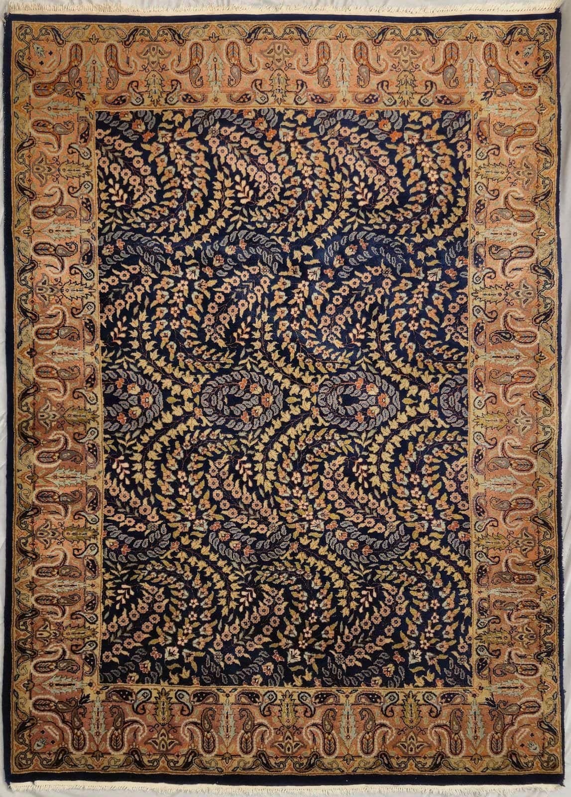 INDIAN SAROUGH HANDMADE WOOL CARPET