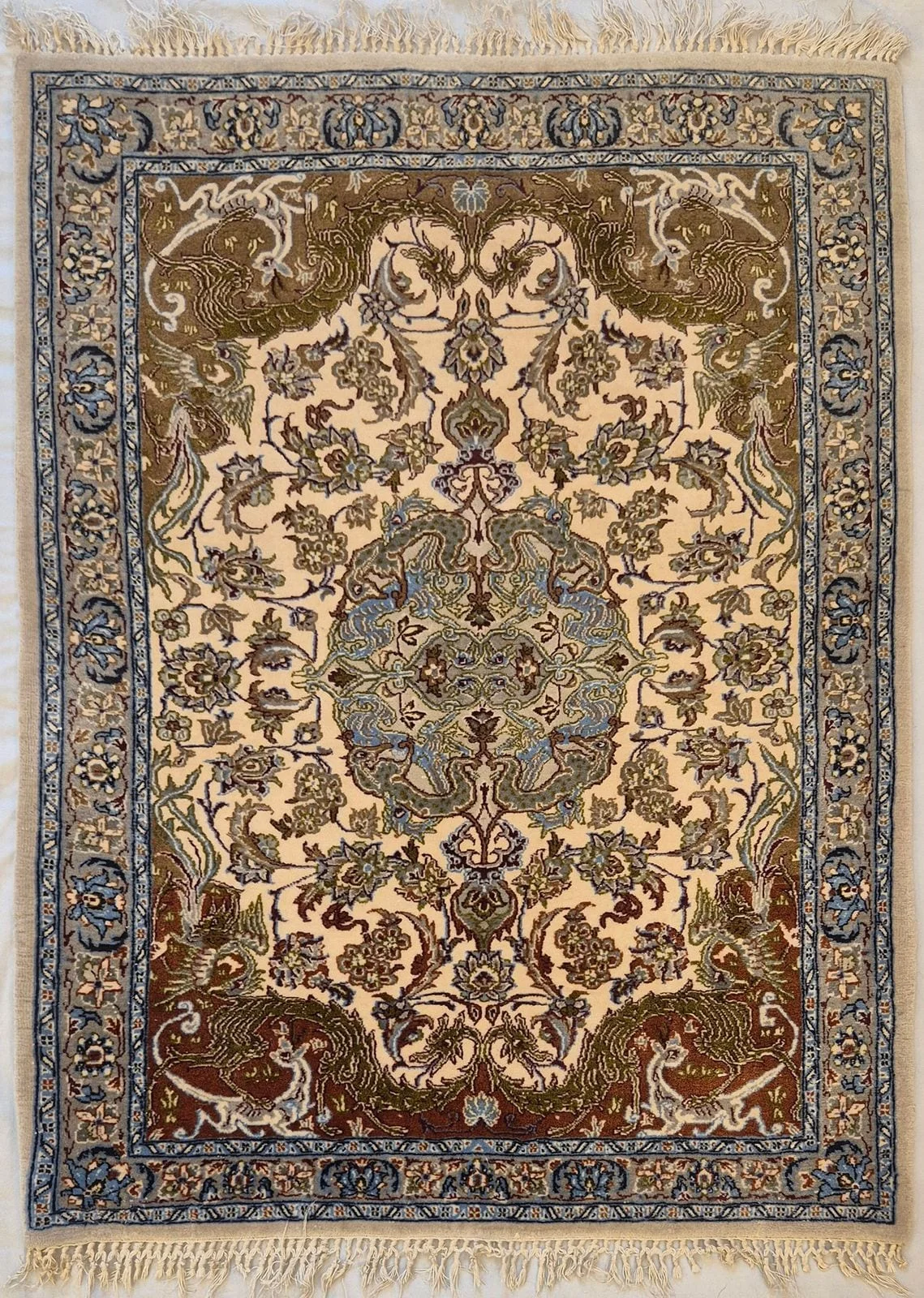 IRANIAN ISFAHAN HANDMADE WOOL CARPET