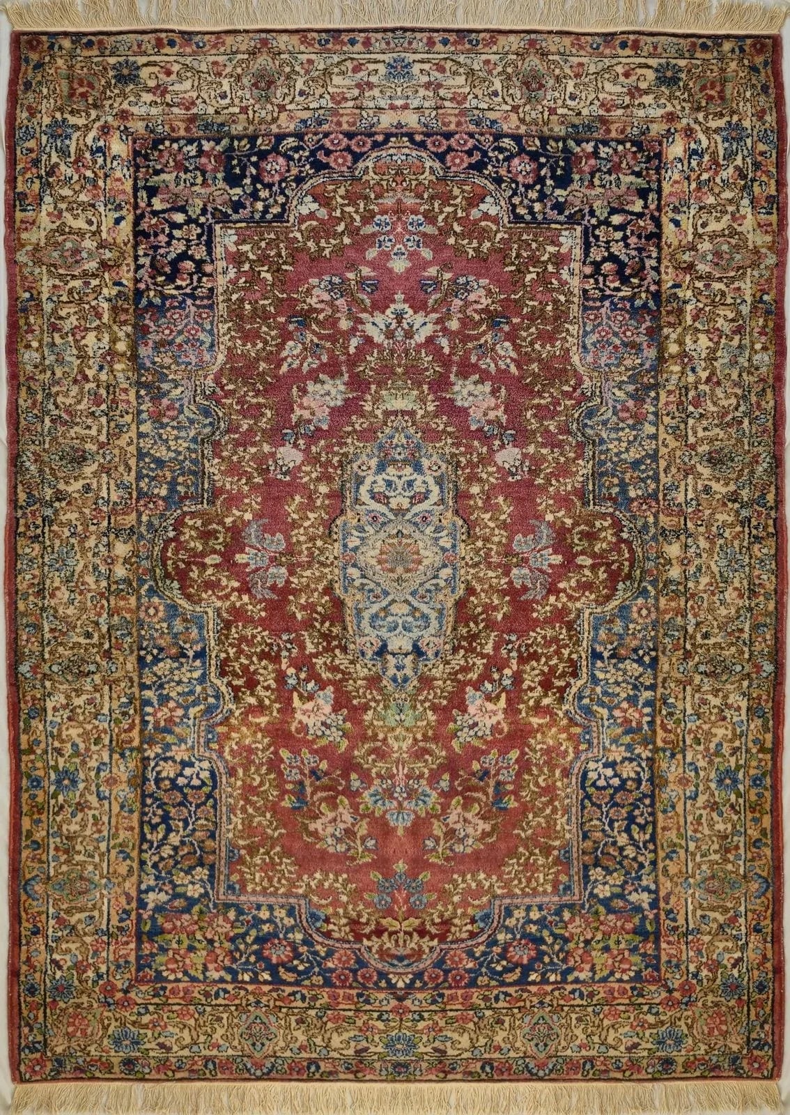 ANTIQUE IRANIAN KERMAN HANDMADE WOOL CARPET
