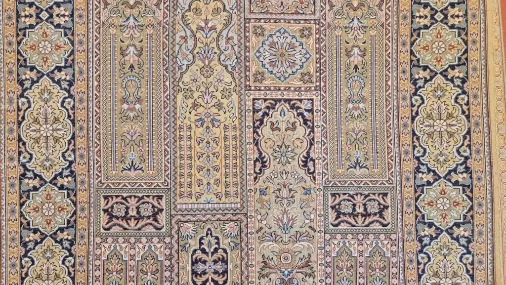 Kasmír selyem hátoldala